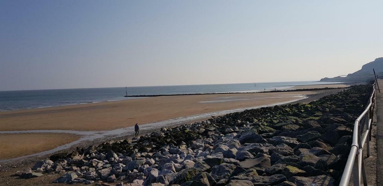 Harbour View Apartment Rhos-on-Sea Exterior photo